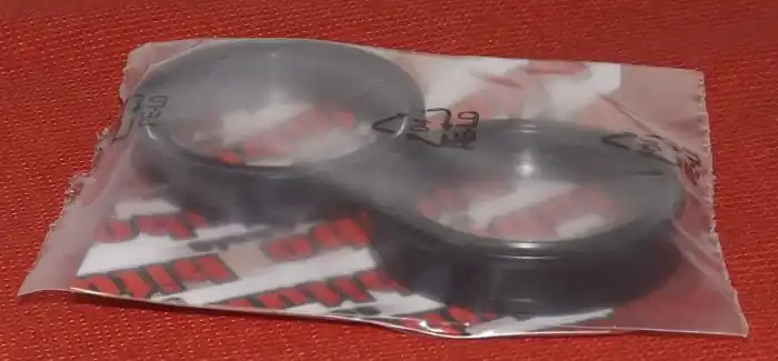 BITUBO - KIT FORK OIL SEAL 43X54X11 - Suspension - 43x54x11 Laatste Versie