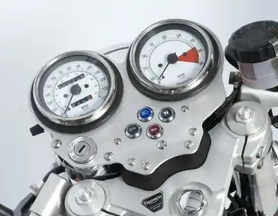 Rechtstreeks Van De Fabrikant R&G - INSTRUMENT FASCIA - Accessories - Geschikt voor Triumph Thruxton 08-14 Clip-On Bars