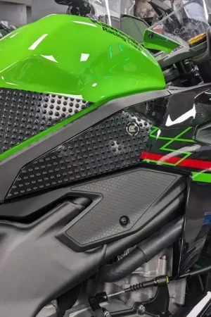 Garantie Inbegrepen R&G - EAZI-GRIP CLEAR TANK GRIPS - EVO - Geschikt voor Kawasaki Ninja ZX-4RR